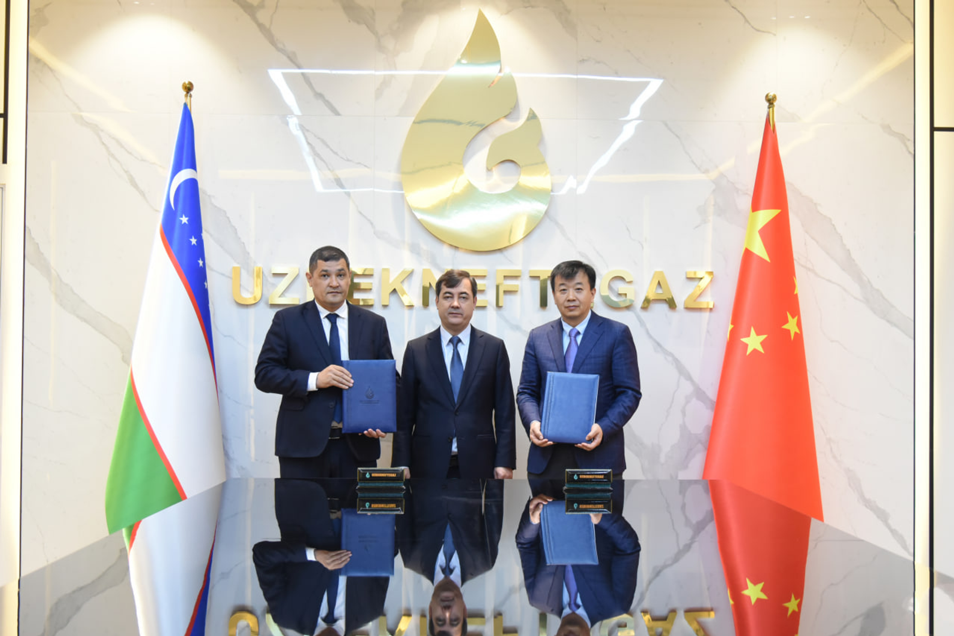 АО “Узбекнефтегаз” подписало контракт с китайской CNPC XIBU Drilling Engineering Company Limited на бурение 30 поисково-разведочных скважин - Sputnik Узбекистан, 1920, 21.04.2026