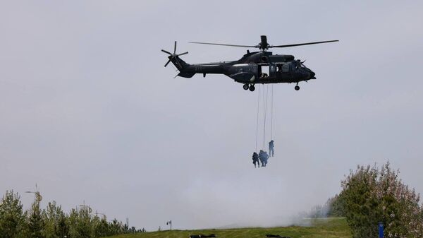 ‍Саида Мирзиёева посетила выставку, организованную в рамках форума в Самарканде по противодействию транснациональным наркоугрозам - Sputnik Узбекистан