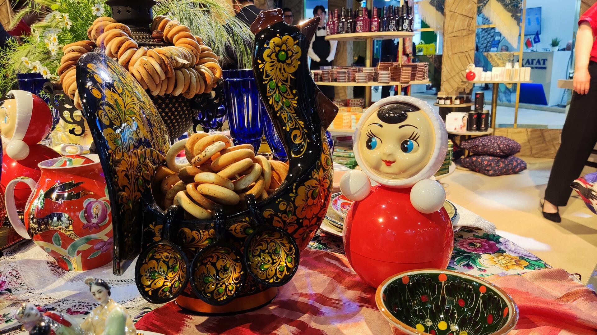 Универмаг НЦ Россия на выставке ИННОПРОМ. Центральная Азия - Sputnik Узбекистан, 1920, 23.04.2026