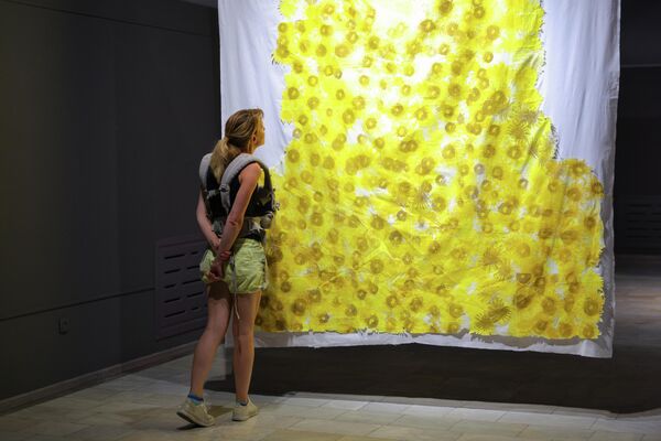 Personalnaya vistavka tureskoy xudojnisi Burdjyu Gunay - Sputnik O‘zbekiston