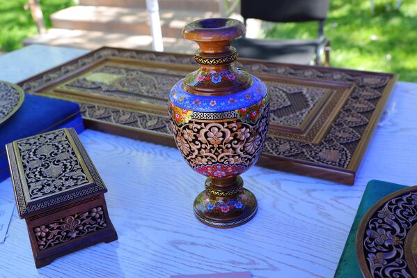 Нақшлар тили — умумий мерос садоси: Ўзбекистон ва Озарбайжон кўргазмаси - Sputnik Ўзбекистон