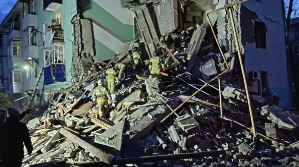 Атака дрона на жилой дом в Екатеринбурге - Sputnik Ўзбекистон