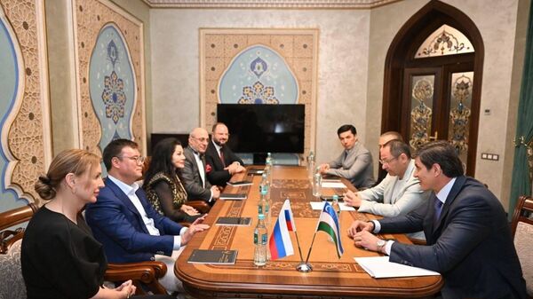 Vstrecha s delegatsiyey vo glave s prezidentom Yevraziyskoy assotsiatsii konnogo sporta Marinoy Sechinoy - Sputnik O‘zbekiston