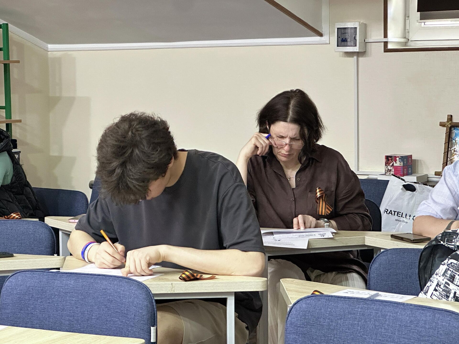 В Узбекистане состоялась акция Диктант Победы  - Sputnik Узбекистан, 1920, 26.04.2026