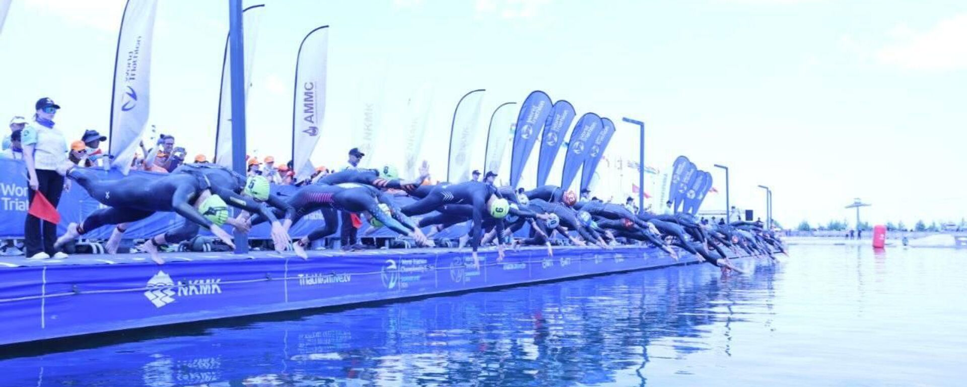 Самарканд принимает этап World Triathlon Championship Series, а также Кубок мира по паратриатлону.  - Sputnik Ўзбекистон, 1920, 26.04.2026