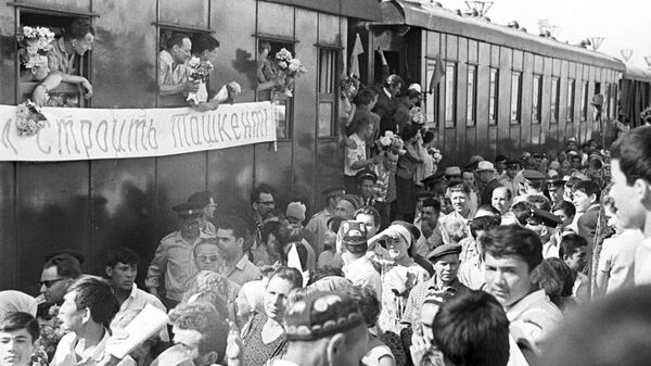 После землетрясения город фактически пришлось отстраивать заново, и это стало одним из самых масштабных и необычных проектов послевоенного градостроительства в СССР - Sputnik Узбекистан