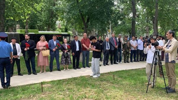 В Ташкенте почтили память ликвидаторов аварии на Чернобыльской АЭС - Sputnik Узбекистан