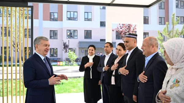 Prezident Shavkat Mirziyoyev pribil v Ferganskuyu oblast s rabochey poyezdkoy. - Sputnik O‘zbekiston