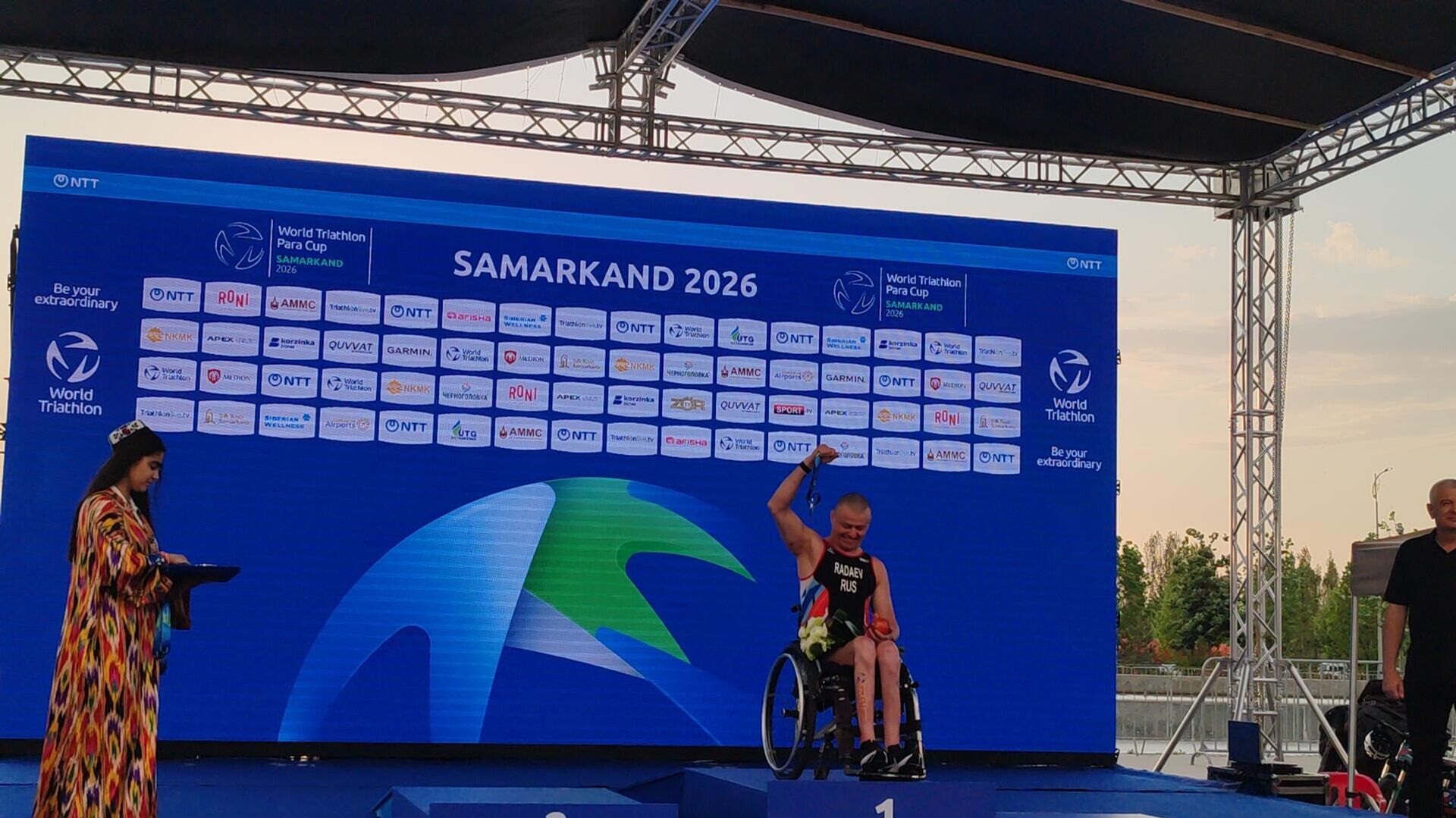 Узбекистан впервые провел первый этап Мировой серии по триатлону World Triathlon Championship Series, а также Кубок мира по паратриатлону - Sputnik Узбекистан, 1920, 27.04.2026