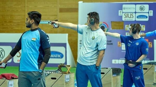 🟠Команда Узбекистана успешно выступила на юношеском Кубке мира по стрельбе в Египте - Sputnik Узбекистан