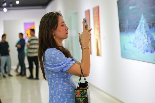 Umar Rajabovning “Yopiq eshik” nomli shaxsiy ko‘rgazmasi - Sputnik O‘zbekiston