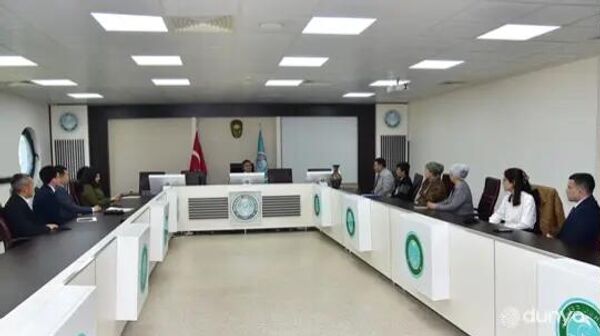 Группа профессоров и преподавателей Гулистанского государственного университета посетила Балыкесирский университет (BAÜN) для обмена опытом - Sputnik Узбекистан