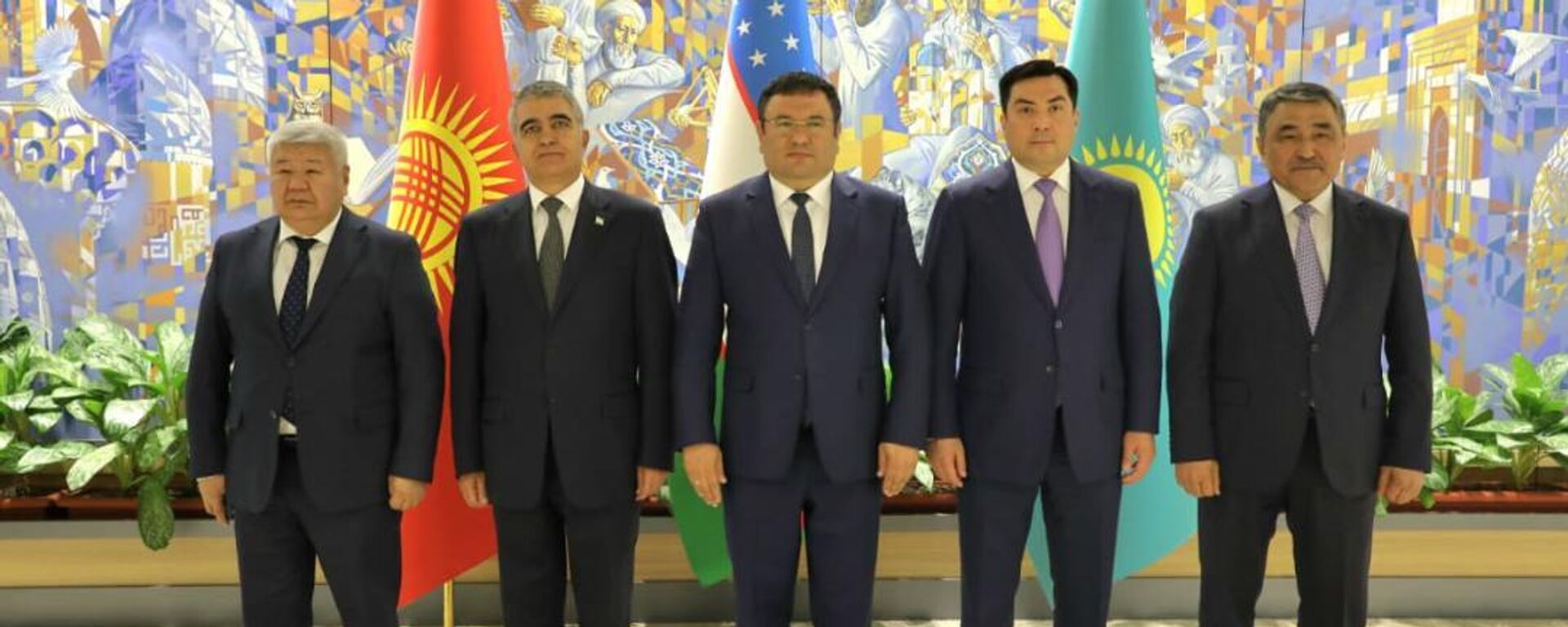 Узбекистан, Казахстан и Кыргызстан согласовали график подачи поливной воды на начало лета - Sputnik Узбекистан, 1920, 07.05.2026