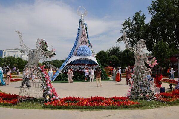 Фестиваль цветов Tashkent Flowers Fest 2026 - Sputnik Узбекистан