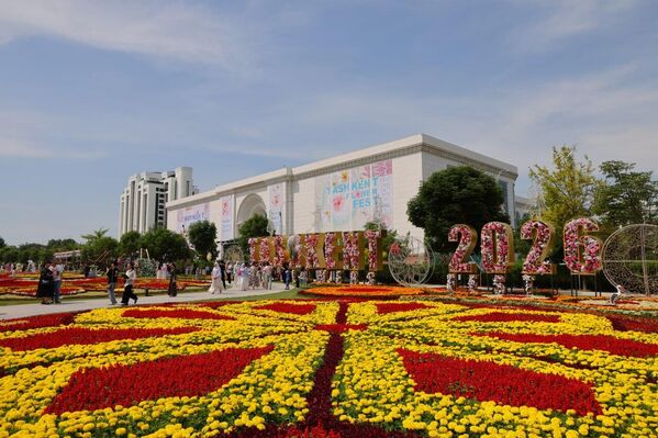 Фестиваль цветов Tashkent Flowers Fest 2026 - Sputnik Узбекистан