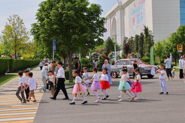 Фестиваль цветов Tashkent Flowers Fest 2026 - Sputnik Узбекистан