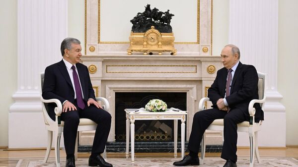 Шавкат Мирзиёев Кремлда Владимир Путин билан учрашди - Sputnik Узбекистан