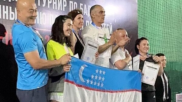 В Ташкенте завершился приуроченный ко Дню памяти и почестей международный турнир по бадминтону - Sputnik Ўзбекистон