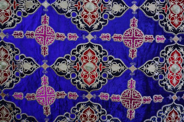 Buxoroda III Xalqaro zargarlik va zarduzlik festivali - Sputnik O‘zbekiston