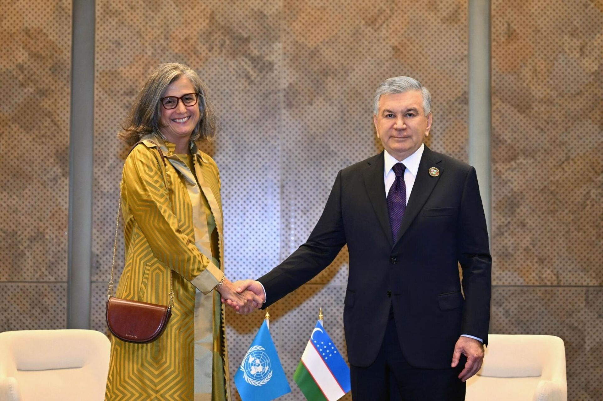 Mirziyoyev vstretilsya v Baku s Aliyevim, Vuchichem i predstavitelem OON - Sputnik O‘zbekiston, 1920, 19.05.2026