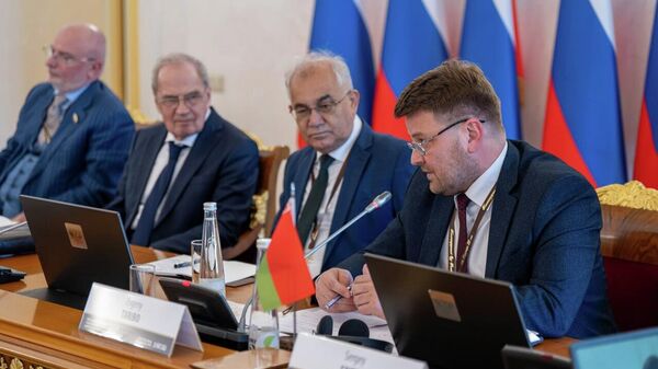 Uzbekistan prinyal uchastie v pravovom forume v Sankt-Peterburge - Sputnik O‘zbekiston