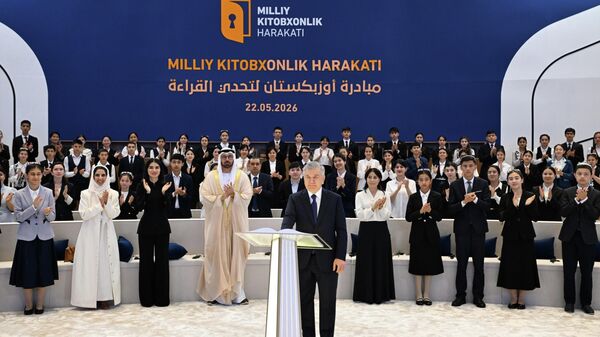 Prezident Shavkat Mirziyoyev v Mejdunarodnom kongress-sentre prinyal uchastie v seremonii zapuska Natsionalnogo dvijeniya po chteniyu knig. - Sputnik O‘zbekiston