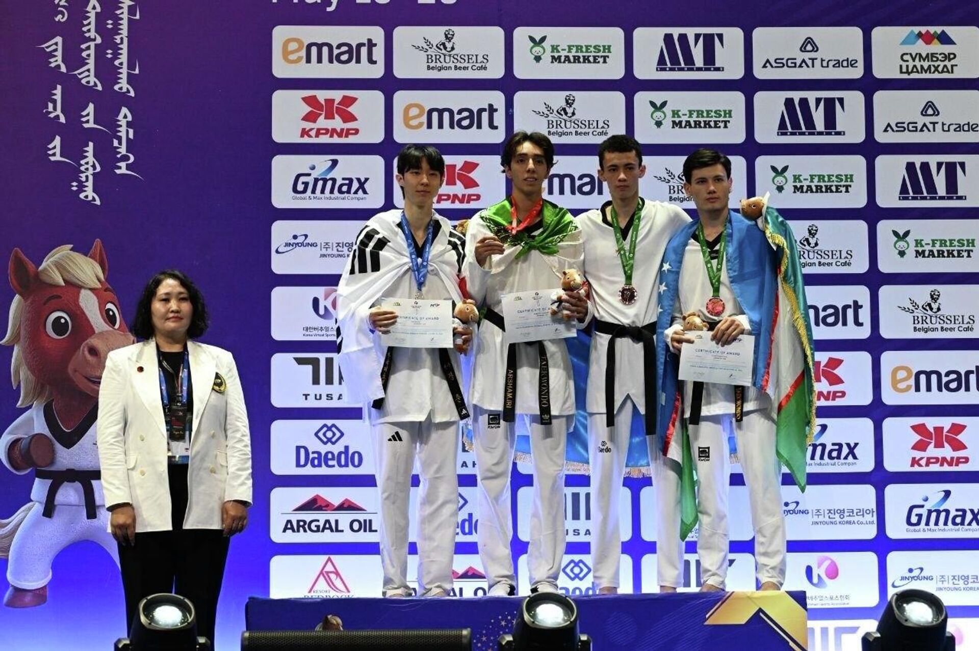 Таэквондисты Узбекистана завоевали 3 медали на чемпионате Азии в Улан-Баторе. - Sputnik Узбекистан, 1920, 23.05.2026
