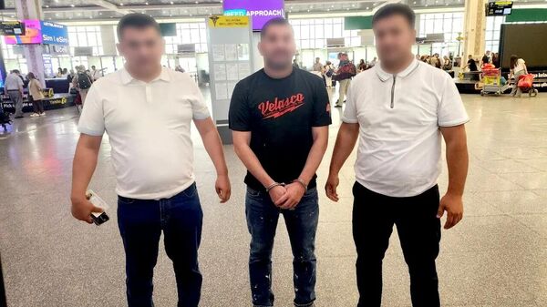 Из Нью-Йорка в Ташкент депортирован гражданин Узбекистана, находившийся в международном розыске. - Sputnik Узбекистан