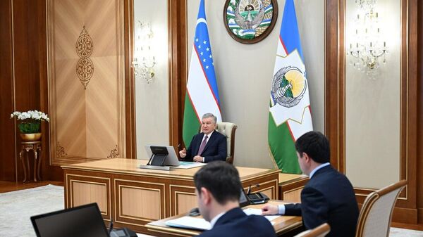 В Узбекистане предложили разрешить реализацию алкогольной и табачной продукции в наличной форме - Sputnik Узбекистан