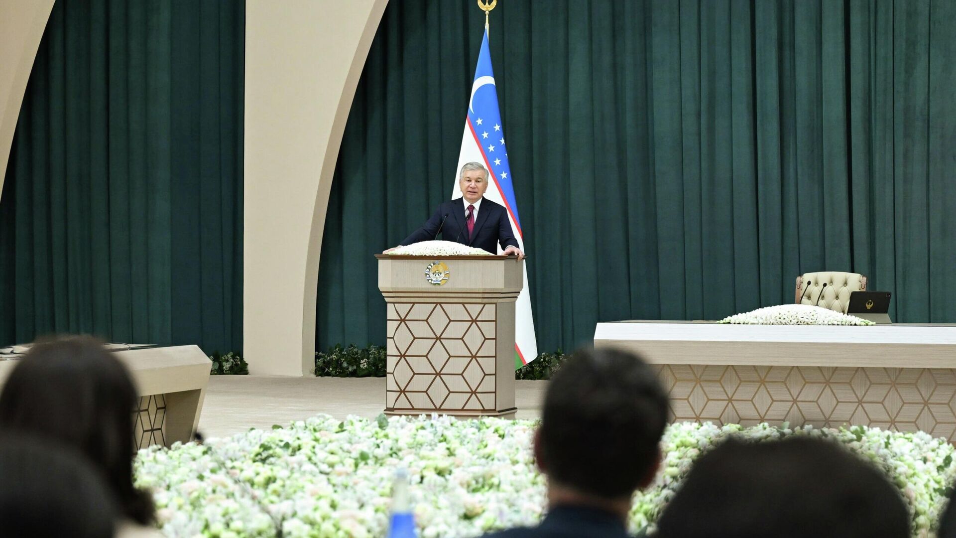 Встреча президента с работниками культуры и искусства. Встреча президента с работниками культуры и искусства. - Sputnik Ўзбекистон, 1920, 01.06.2026