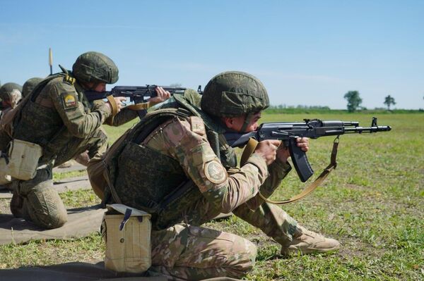 Курсанты Института сухопутных войск УВБО РУз успешно выступили на международной олимпиаде по военно-профессиональной подготовке - Sputnik Узбекистан