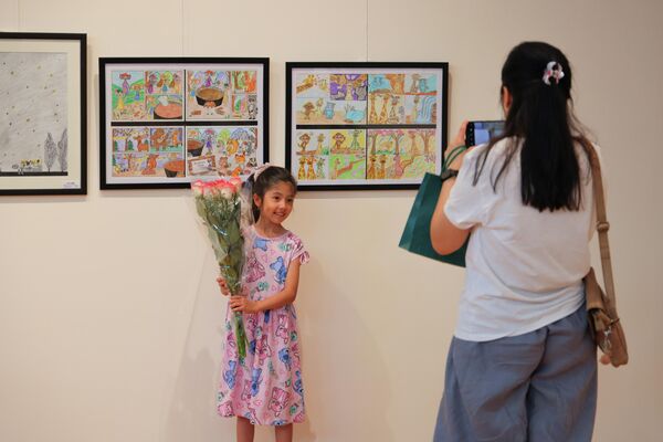 Выставка детского рисунка Планета детства в Галерее изобразительного искусства Узбекистана - Sputnik Узбекистан
