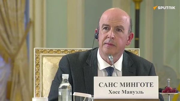 Для начала мирных переговоров нет необходимости останавливать боевые действия, заявил Путин - Sputnik Узбекистан