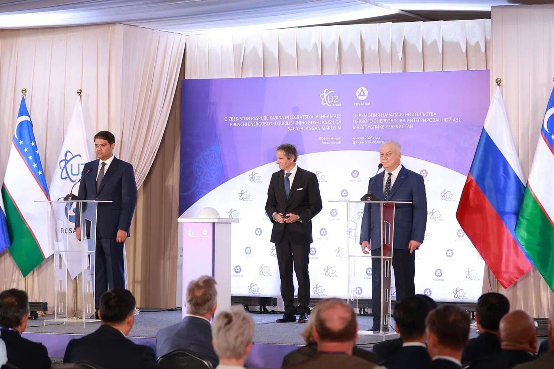 Шавкат Мирзиёев и Владимир Путин дали старт началу строительства АЭС в Узбекистане - Sputnik Узбекистан, 1920, 05.06.2026