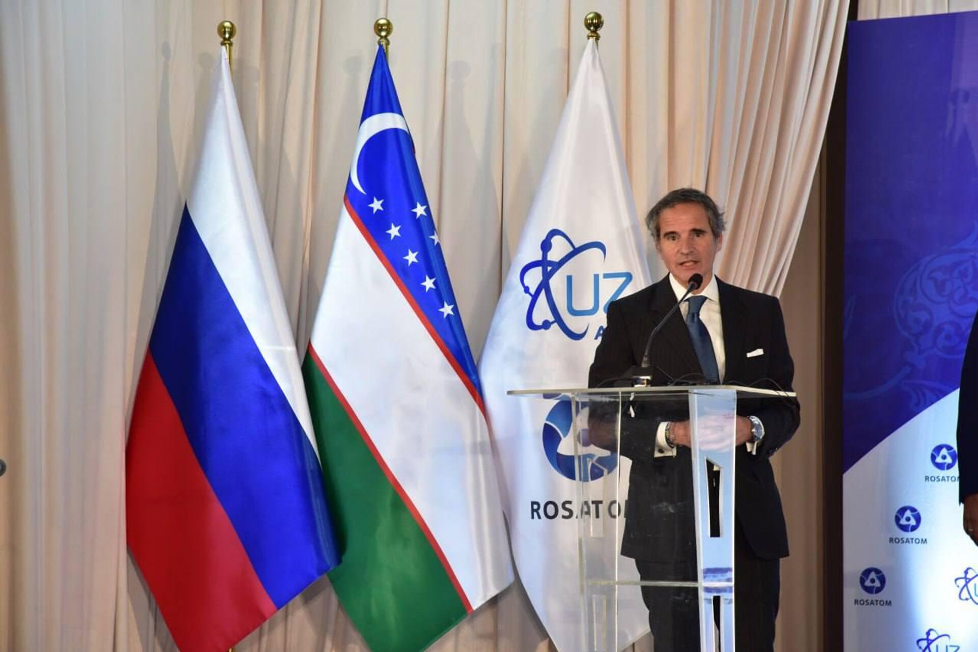 Shavkat Mirziyoyev i Vladimir Putin dali start nachalu stroitelstva AES v Uzbekistane - Sputnik O‘zbekiston, 1920, 05.06.2026