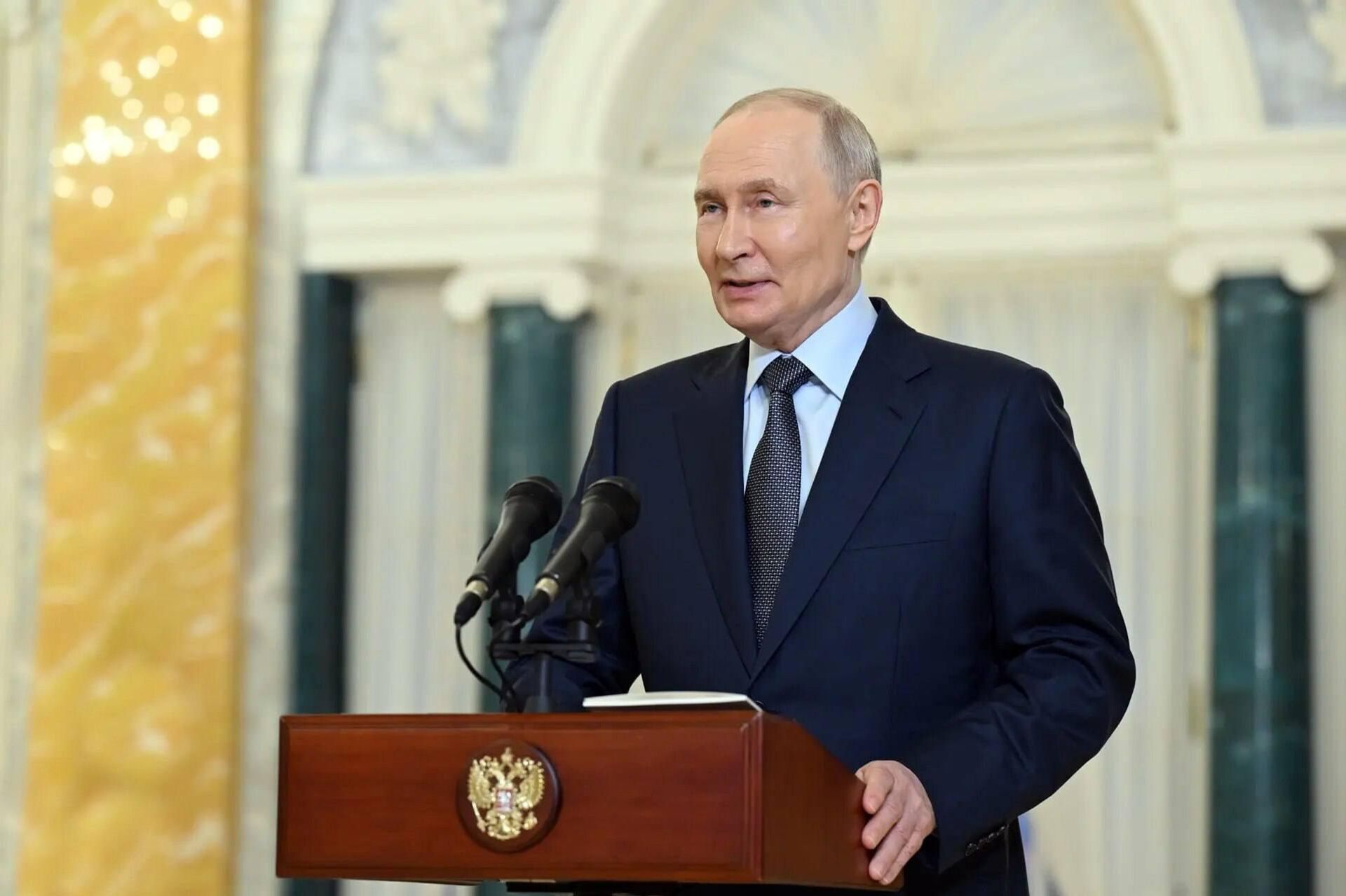 Шавкат Мирзиёев и Владимир Путин дали старт началу строительства АЭС в Узбекистане - Sputnik Узбекистан, 1920, 05.06.2026