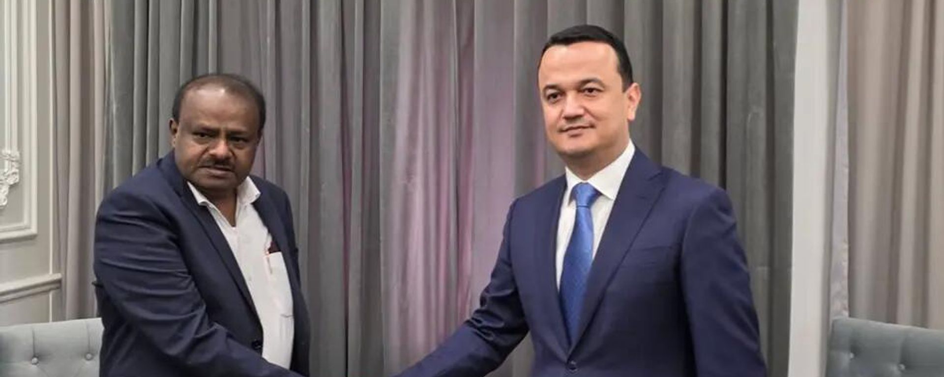 Laziz Kudratov vstretilsya s ministrom tajeloy promishlennosti Indii Xardanaxalli Devegouda Kumarasvami - Sputnik O‘zbekiston, 1920, 07.06.2026