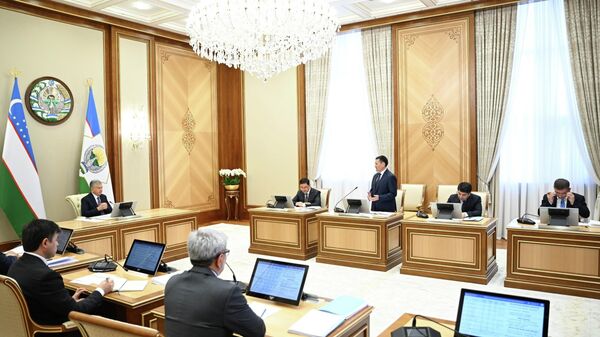 Президент Шавкат Мирзиёев ознакомился с презентацией по ускорению трансформации и подготовки к IPO Uzbekistan Airways - Sputnik Ўзбекистон