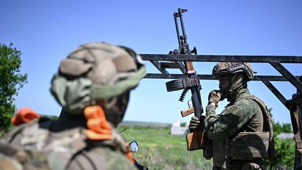 Морские пехотинцы группировки войск Восток на направлении Гуляйполе в зоне СВО - Sputnik Ўзбекистон