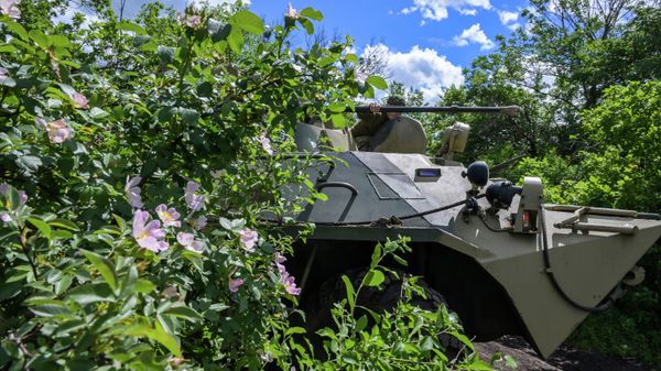 Военные автомобилисты группировки войск Запад в ЛНР - Sputnik Ўзбекистон