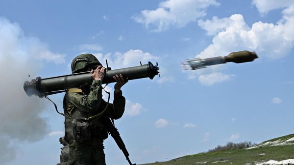 Отработка боевого слаживания военнослужащими 25-й армии группировки войск Запад в зоне СВО - Sputnik Узбекистан