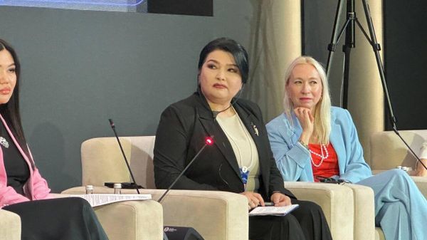 За пять лет поток транспорта через пограничные таможенные посты в Узбекистане вырос в два раза, а пассажиров — в четыре раза - Sputnik Узбекистан
