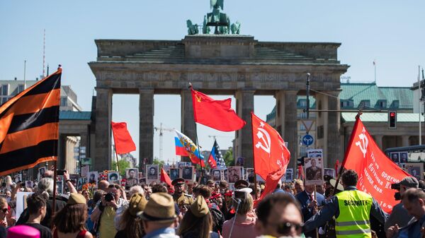 Aksiya Bessmertniy polk za rubejom - Sputnik O‘zbekiston