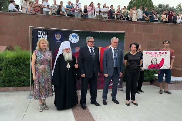 В Ташкенте прошла акция Свеча памяти В Ташкенте прошла акция Свеча памяти - Sputnik Узбекистан