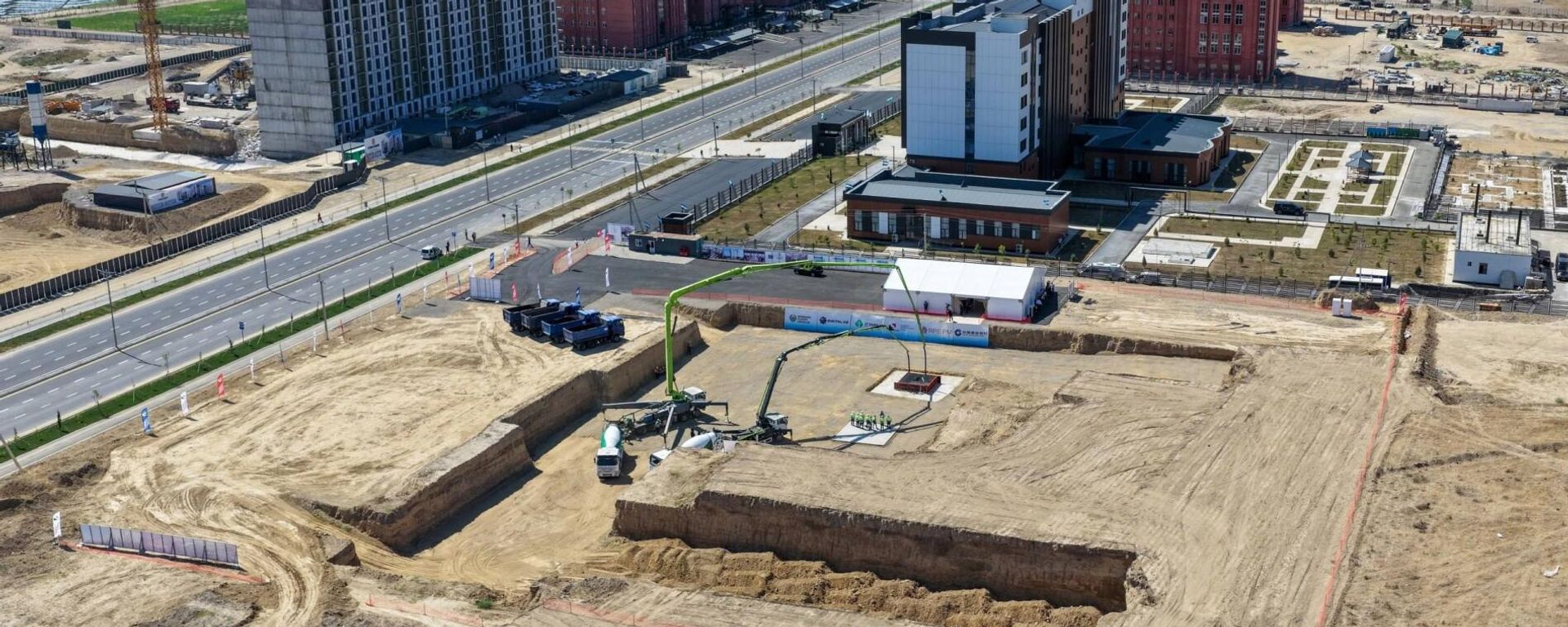 Shavkat Mirziyoyev prinyal uchastie v seremonii zakladki pervogo kamnya v stroitelstvo IT-parka - Sputnik O‘zbekiston, 1920, 23.06.2026