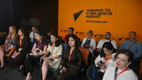  В Москве завершился 13-й модуль просветительского проекта Sputnik Pro на Зубовском. - Sputnik Узбекистан