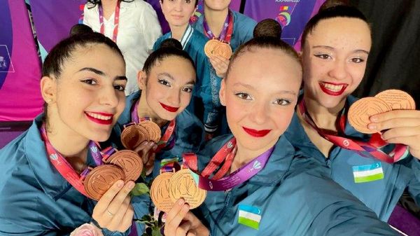 Узбекистанки завоевали 4 медали на этапе Кубка мира Challenge по художественной гимнастике в Румынии  - Sputnik Узбекистан