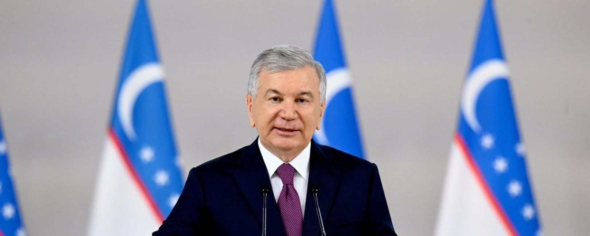 Президент Шавкат Мирзиёев проводит встречу с молодежью
Президент Шавкат Мирзиёев проводит встречу с молодежью
- Sputnik Узбекистан, 1920, 30.06.2026