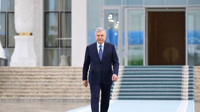 Президент Узбекистана вылетел в Тбилиси