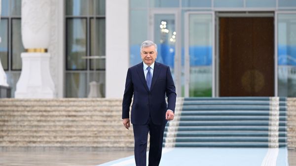 Президент Узбекистана вылетел в Тбилиси - Sputnik Узбекистан